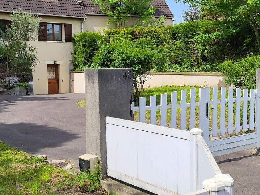 Appartement Paris Disneyland, Parking Gratuit, Rer A Noisy-le-Grand Luaran gambar